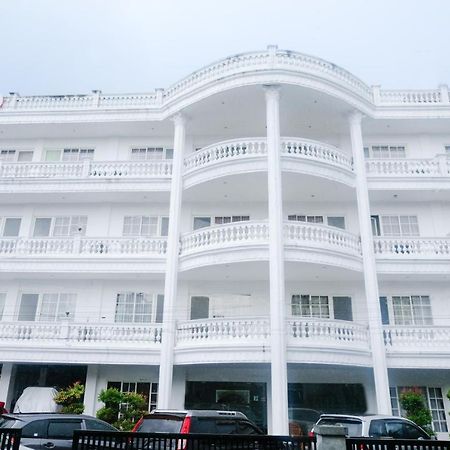 OYO 696 Hasanah Guest House Syariah De Saphire Malang Luaran gambar