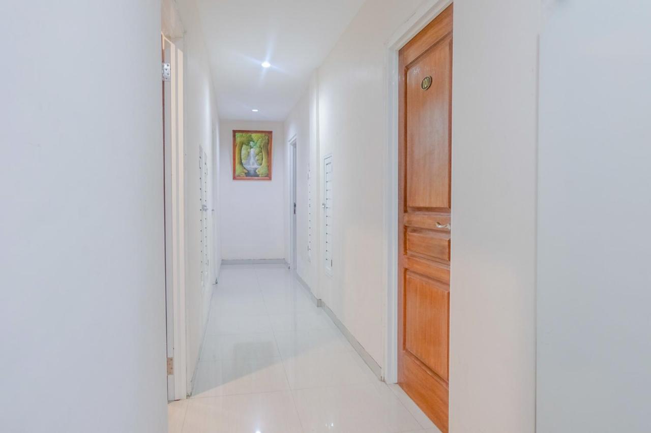 OYO 696 Hasanah Guest House Syariah De Saphire Malang Luaran gambar