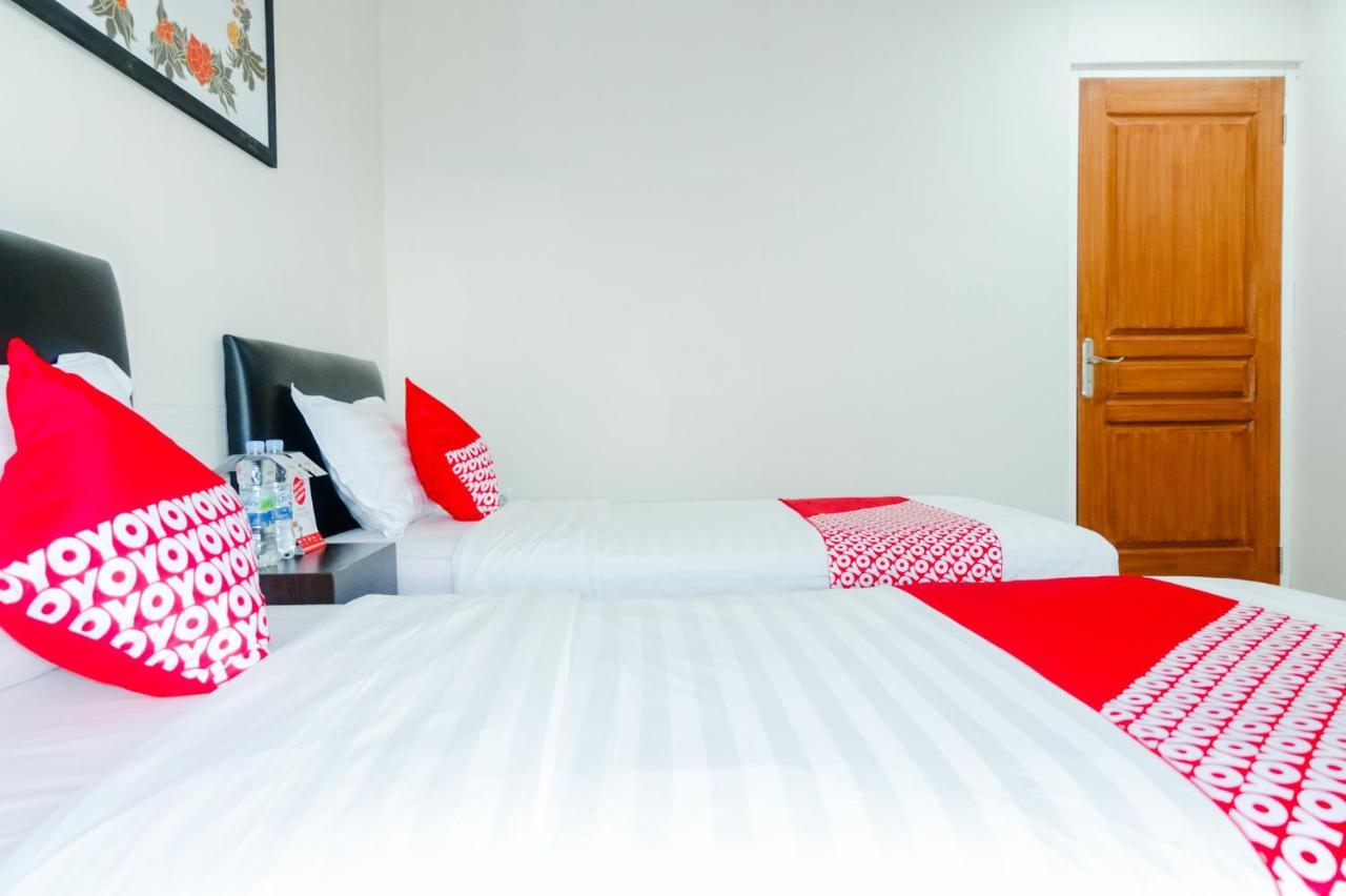 OYO 696 Hasanah Guest House Syariah De Saphire Malang Luaran gambar