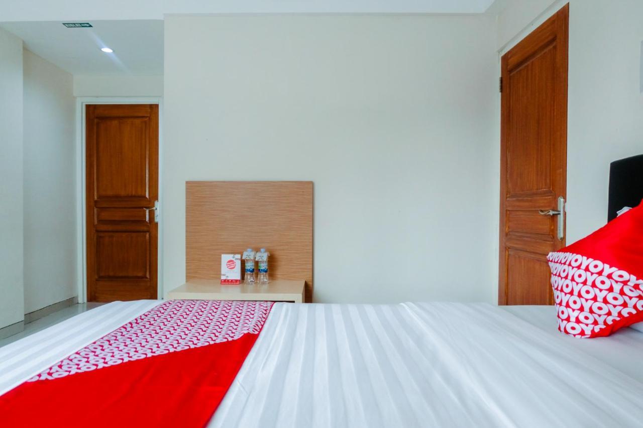 OYO 696 Hasanah Guest House Syariah De Saphire Malang Luaran gambar