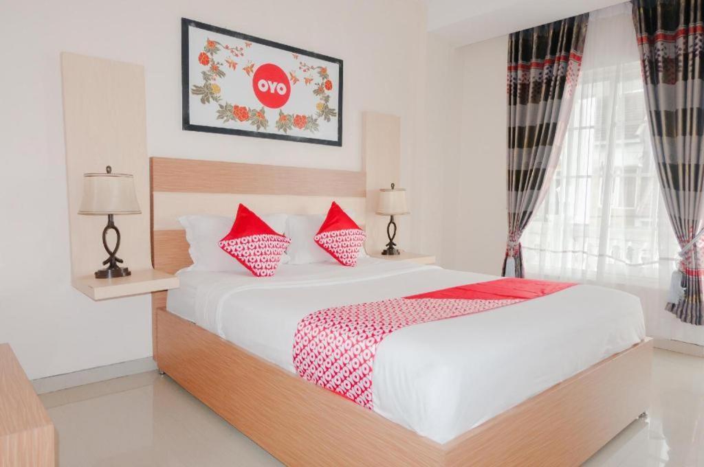 OYO 696 Hasanah Guest House Syariah De Saphire Malang Luaran gambar